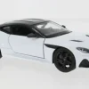 Aston Martin DBS, weiss/schwarz, 1:24, Welly