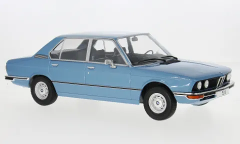BMW 5er (E12), hellblau, 1973, 1:18, MCG