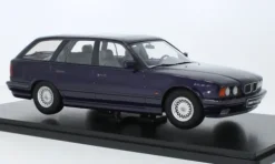 BMW 5er Touring (E34), violett, 1996, 1:18, Triple 9 Collection