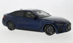 BMW i4 M50, blau, 2022, 1:18, Minichamps