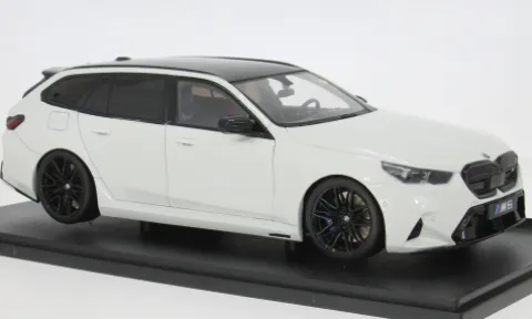 BMW M5 (G99), weiss, 1:18, Solido