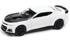 Chevrolet Camaro ZL1, weiss/schwarz, 2019, 1:64, Auto World