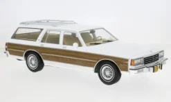 Chevrolet Caprice Estate Wagon, weiss/Dekor, 1985, 1:18, MCG