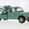 Chevrolet C-30 Dually Wrecker, grün, 1967, Holley Speed Shop, 1:18, Greenlight