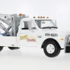 Chevrolet C-30 Dually Wrecker, weiss, 1969, Jerry’s Towing Fall Guy Stuntman, 1:18, Greenlight