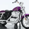 Harley Davidson XL 1200V Seventy-Two, violett, 2013, 1:18, Maisto