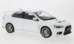 Mitsubishi Lancer Evolution X, weiss, 1:18, Sun Star