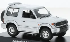 Mitsubishi Pajero SWB, silber, 1991, 1:43, Maxichamps