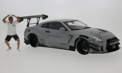 Nissan GT-R (R35), grau, 1:18, Solido