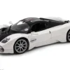 Pagani Utopia, weiss/schwarz, 1:24, Welly