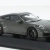 Porsche 911 (992) Carrera 4 GTS, grün, 2019, 1:43, Minichamps
