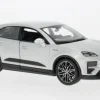 Porsche Macan Turbo, silber, 2024, 1:24, Bburago