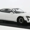 Porsche Taycan Turbo GT, weiss, 2024, 1:18, Minichamps
