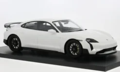 Porsche Taycan Turbo GT, weiss, 2024, 1:18, Minichamps