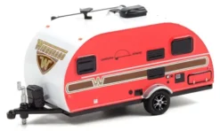 Winnebago Winnie Drop, rot/Dekor, 2017, 1:64, Greenlight